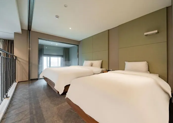 Yeongdeungpo Lifestyle F Отель 3*