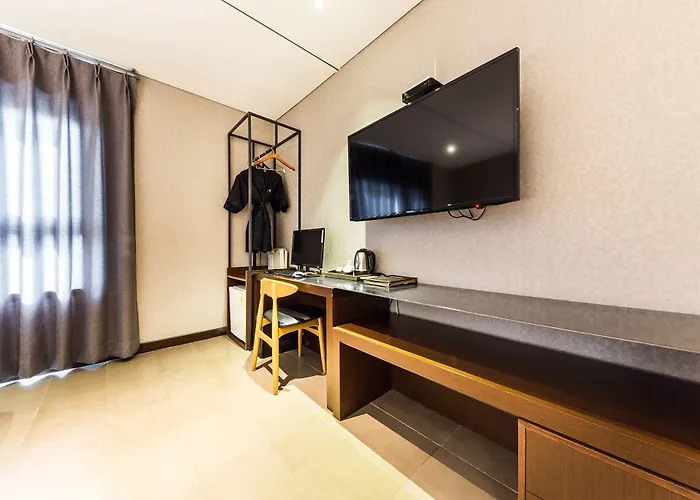 Yeongdeungpo Lifestyle F Hotel 3*