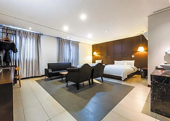 Отель Yeongdeungpo Lifestyle F 3*