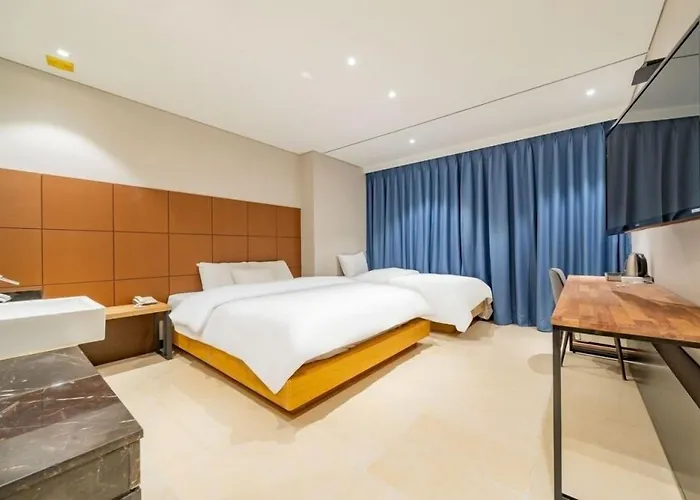 Yeongdeungpo Lifestyle F Отель Сеул